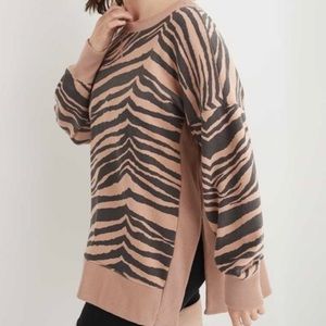 Aerie tiger striped top!!